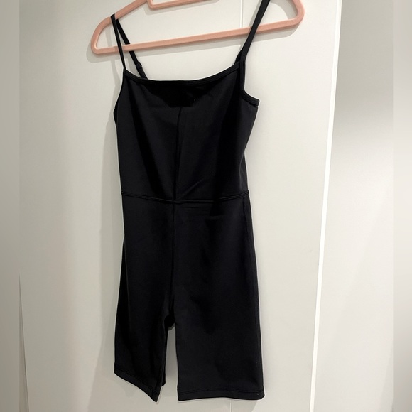 Aritzia Wilfred Free Divinity 7" Romper - Picture 9 of 12